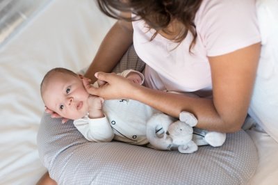 Как выбрать подушку для беременных и кормления