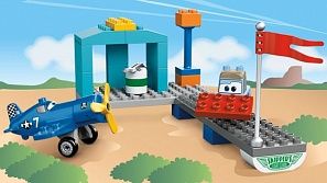 Lego Duplo "Летная школа Шкипера" конструктор
